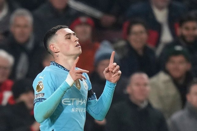 Selebrasi Phil Foden dalam laga Premier League antara Brentford vs Manchester City, Rabu (15/1/2025).