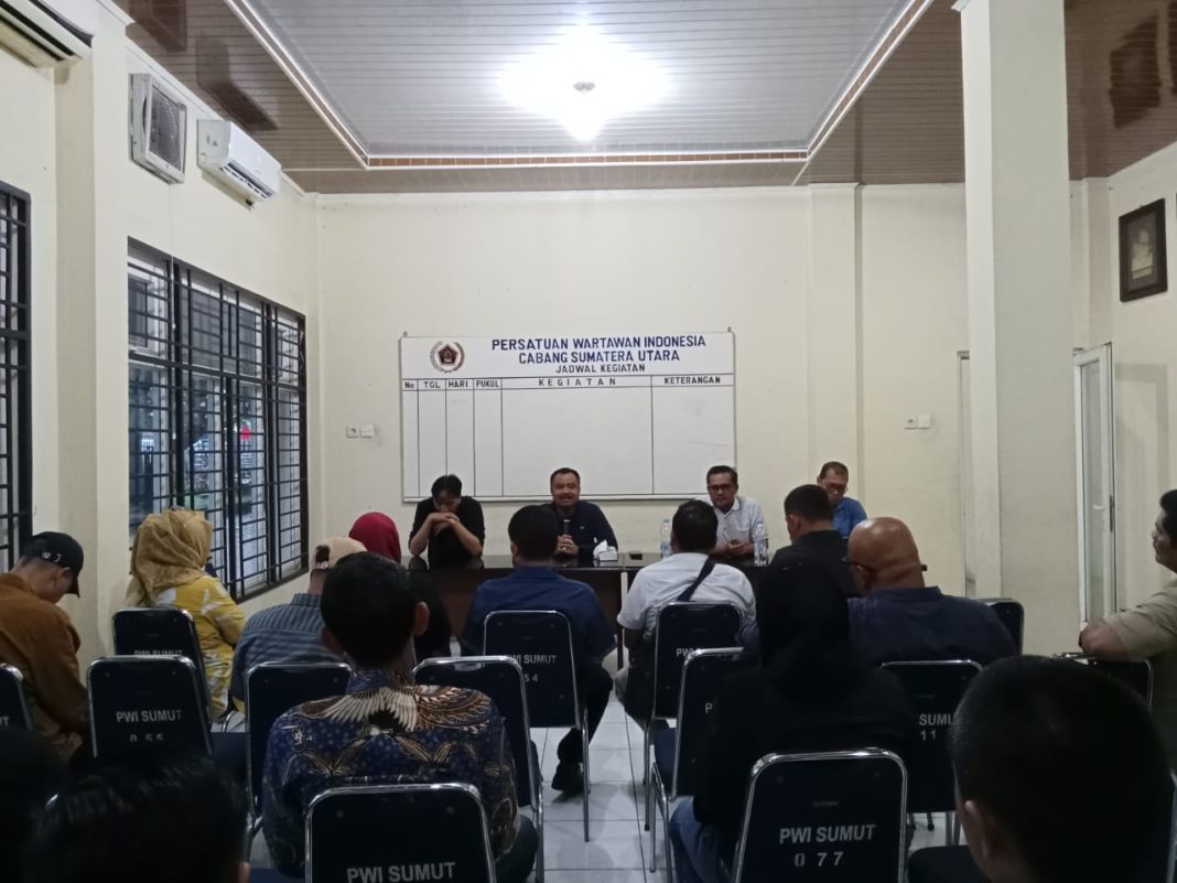 Rapat gabungan dihadiri pengurus harian PWI Sumut dan pengurus PWI Kabupaten/Kota, Sabtu (18/01/2025) di Gedung PWI Jalan Parada Harahap Medan. (Dok/PWI)