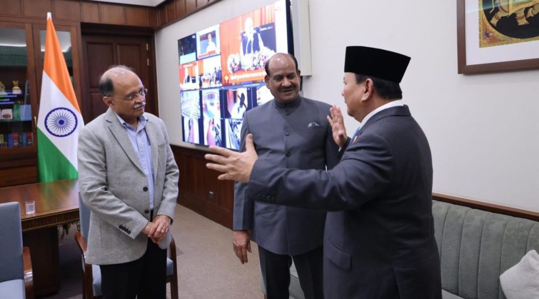 Presiden Republik Indonesia, Prabowo Subianto, mengunjungi gedung Parlemen India, di sela-sela rangkaian kegiatan kunjungan kenegaraan pada Sabtu (25/1/2025).