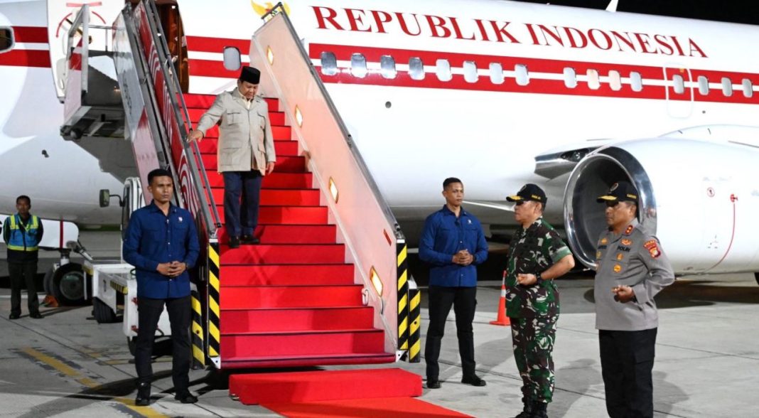 Presiden Republik Indonesia, Prabowo Subianto tiba di Tanah Air, pada Senin (27/1/2025), setelah melakukan kunjungan kenegaraan ke dua negara yaitu India dan Malaysia.