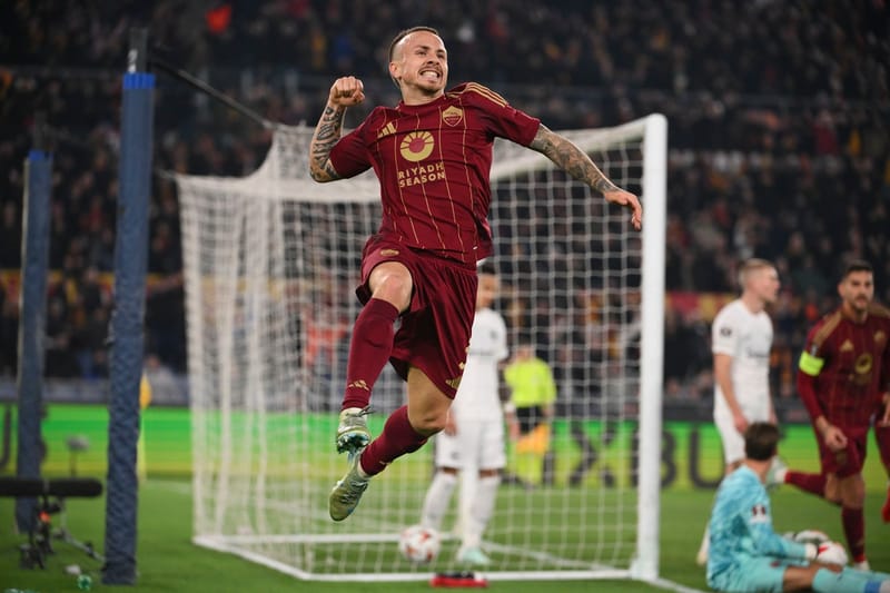 Roma memastikan tempat mereka di babak play-off Liga Europa setelah menang 2-0 atas Eintracht Frankfurt, berkat gol dari Angelino dan Eldor Shomurodov.