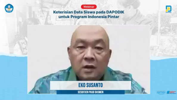 Sekretaris Ditjen PAUD Dikdasmen, Eko Susanto, menyampaikan sambutan pada webinar 'Keterisian Data Siswa pada Dapodik untuk Program Indonesia Pintar' pada Selasa (4/2/2025). (Dok/Kemendikdasmen)