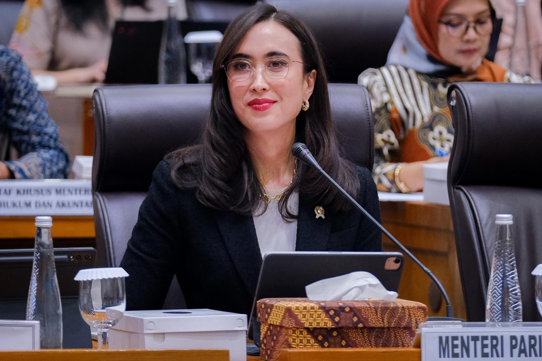 Menteri Pariwisata (Menpar) Widiyanti Putri Wardhana saat Rapat Kerja bersama Komisi VII DPR RI tentang Kementerian Pariwisata telah menerima pagu anggaran tahun 2025 di Gedung Nusantara I, DPR RI, Jakarta, Rabu (12/2/2025). (Dok/Kementerian Pariwisata)