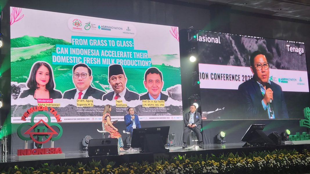 Dirjen Peternakan dan Kesehatan Hewan Kementan, Agung Suganda, bersama narasumber lainnya dalam Agrinnovation Conference di Jakarta Convention Centre, Sabtu (22/2/2025). (Dok/Humas PKH)