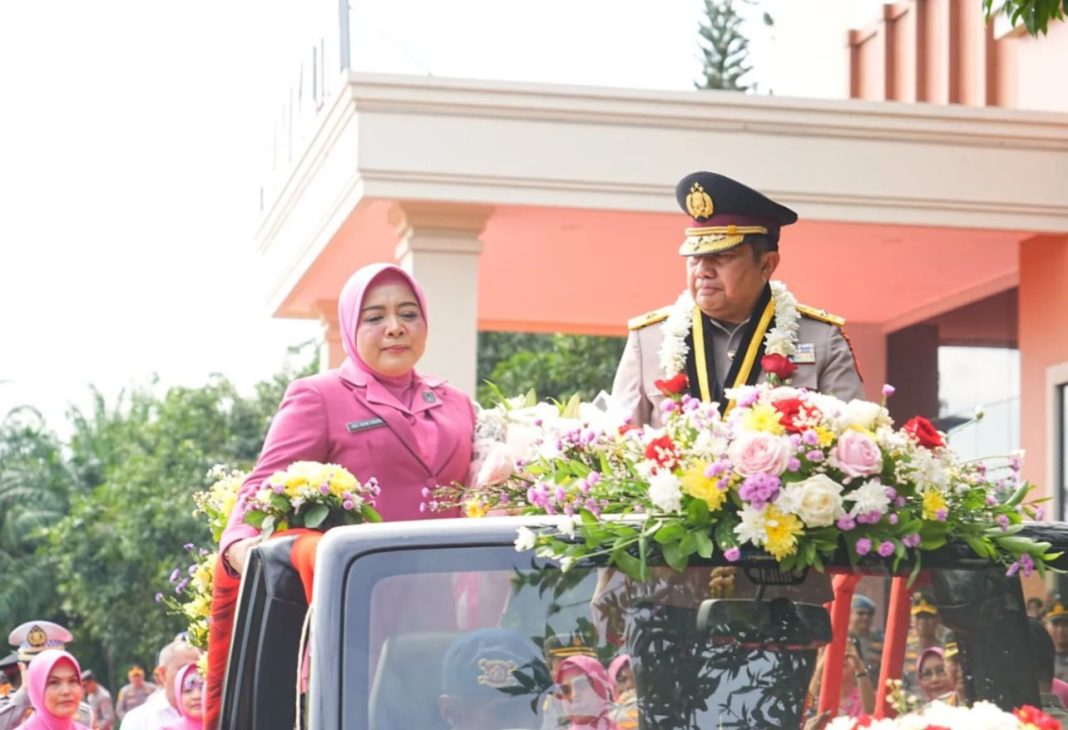 Brigjen Pol (Purn) Y Ruhiyat Hidayat mengikuti prosesi pelepasan Purna Wira Bhakti di Balikpapan, Senin (3/2/2025).