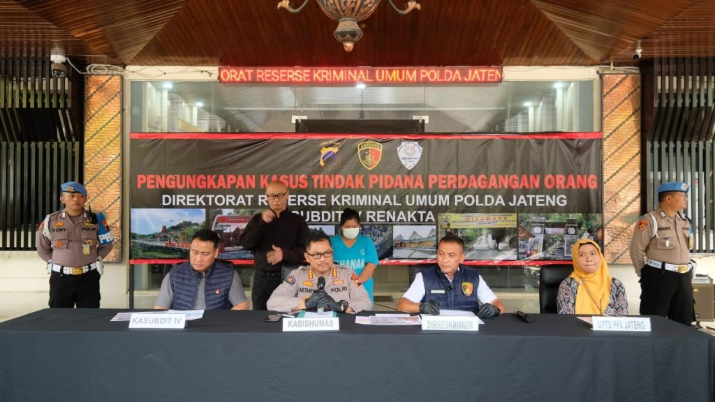 Direktur Reserse Kriminal Umum Polda Jateng, Kombes Pol Dwi Subagio, saat memberikan keterangan terkait kasus TPPO di Gunung Kemukus, Selasa (4/2/2025).