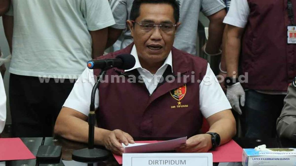 Brigjen Pol Djuhandani Rahardjo Puro menjelaskan perkembangan penyidikan kasus dugaan pemalsuan pagar laut di perairan Tangerang, Banten.