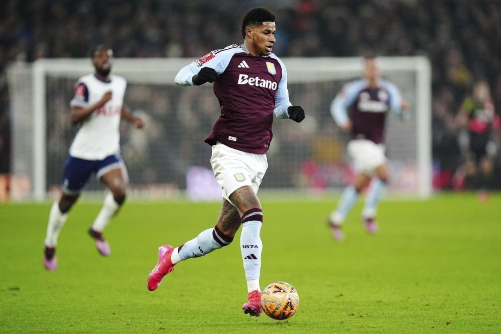 Marcus Rashford beraksi dalam laga putaran keempat FA Cup antara Aston Villa vs Tottenham di Villa Park, Senin (10/2/2025) dini hari WIB.