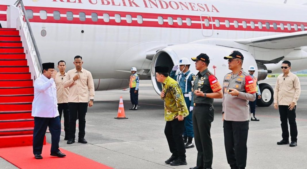 Presiden Prabowo Subianto tiba di Bandar Udara Internasional Juanda, Kabupaten Sidoarjo, Provinsi Jawa Timur, pada Senin (10/2/2025) sekitar pukul 13.15 WIB.