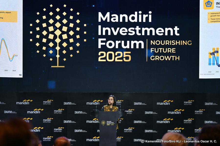 Menkeu Sri Mulyani saat berbicara dalam Mandiri Investment Forum 2025 di Jakarta, Selasa (11/2/2025). (Dok/Kemenkeu)