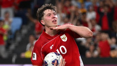 Ole Romeny mencetak gol ke gawang Bahrain dalam laga Kualifikasi Piala Dunia 2026.
