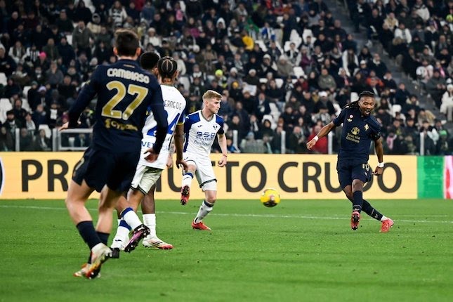 Khephren Thuram mencetak gol dalam laga Serie A antara Juventus vs Hellas Verona, Selasa (4/3/2025).