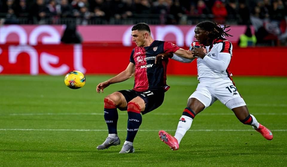 Laga Serie A antara Cagliari dan Genoa.