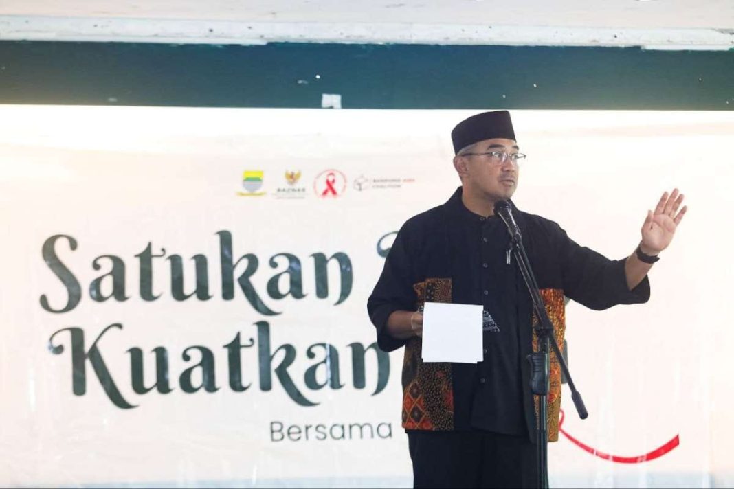 Wali Kota Bandung, Muhammad Farhan, memberikan sambutan dalam kegiatan 