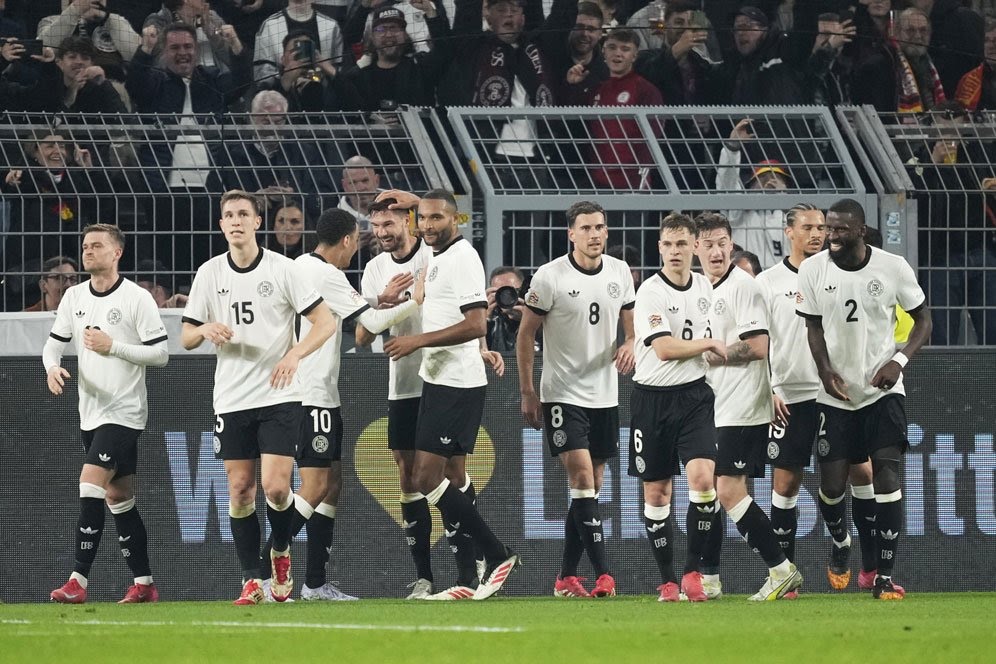 Skuad Timnas Jerman merayakan gol Tim Kleindienst ke gawang Timnas Italia di ajang UEFA Nations League, Senin (24/3/2025).