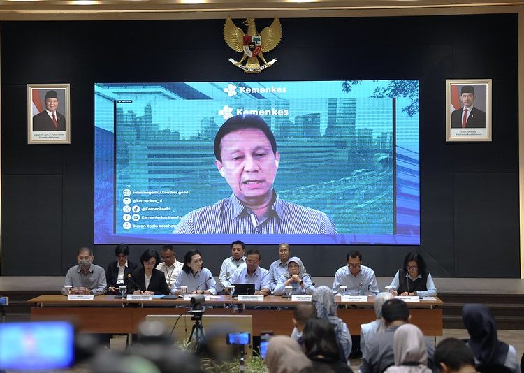 Menteri Kesehatan Budi Gunadi Sadikin menyampaikan pernyataan secara virtual dalam konferensi pers di Jakarta, terkait penguatan pengawasan etik profesi dokter.