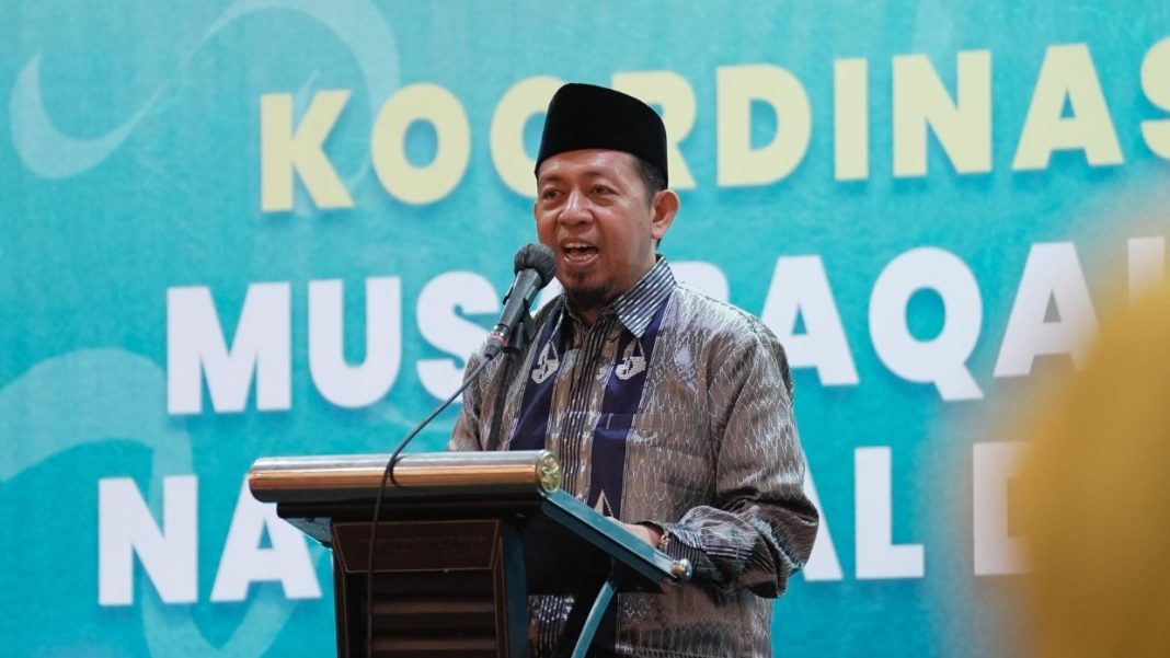 Direktur Pesantren Ditjen Pendidikan Islam Kementerian Agama, Basnang Said, menyampaikan sambutan dalam Rapat Koordinasi Persiapan MQK Nasional dan Asia Tenggara di Makassar, Sulawesi Selatan, Selasa (29/4/2025). (Dok/Kemenag)