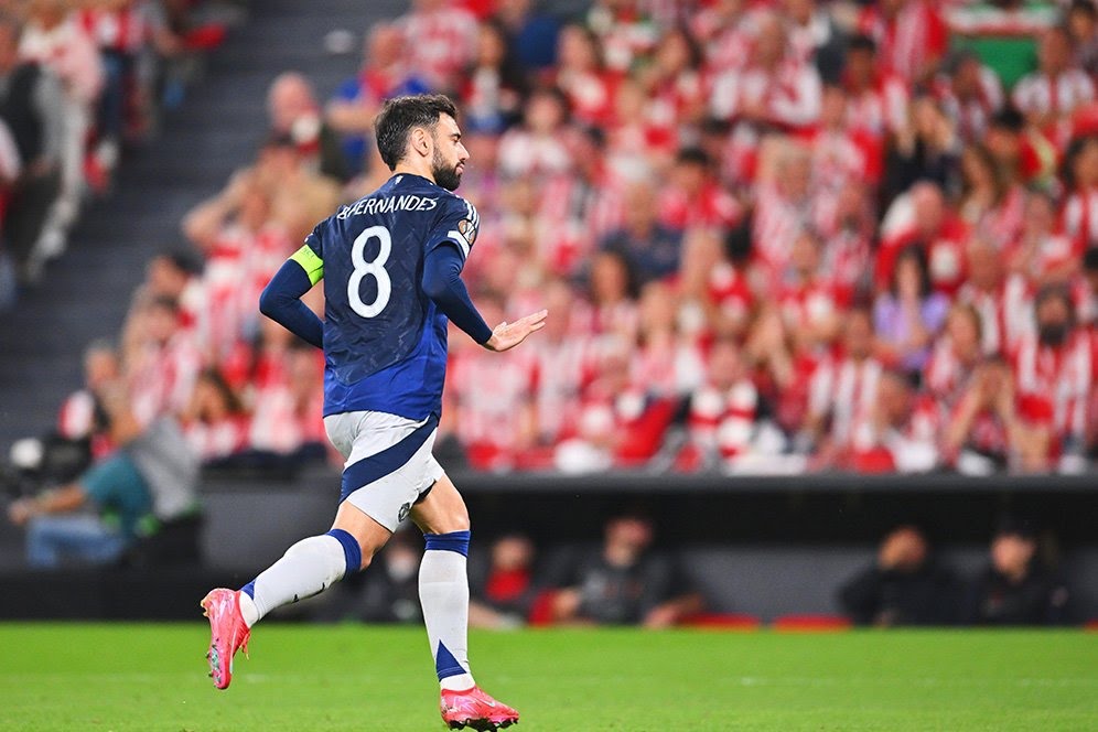 Momen selebrasi Bruno Fernandes di laga Athletic Bilbao vs Manchester United, Semifinal Liga Europa 2024/2025.