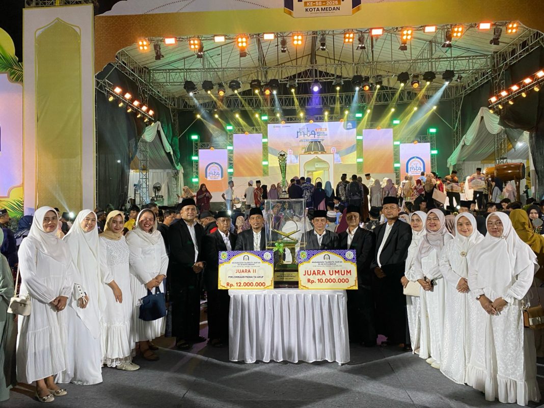 Foto bersama Juara MTQ Kota Medan ke-58.