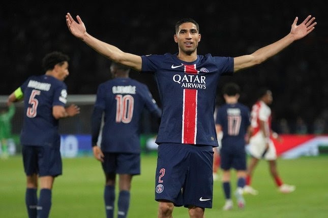 Selebrasi Achraf Hakimi dalam laga semifinal Liga Champions antara PSG vs Arsenal, Kamis (8/5/2025).