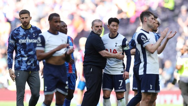 Tottenham Hotspur catatkan rekor buruk usai dikalahkan Crystal Palace.