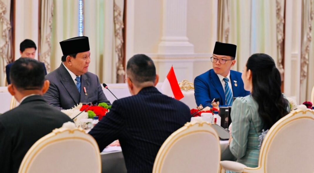 Presiden Republik Indonesia Prabowo Subianto menerima sambutan resmi penuh kehormatan dari Perdana Menteri Thailand, Paetongtarn Shinawatra, Government House Thailand, pada Senin (19/5/2025).